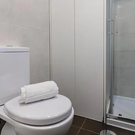 1br Retreat In Prime Location By Lovelystay Oporto