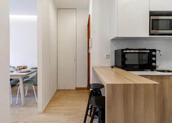 1br Retreat In Prime Location By Lovelystay Apartmán Porto