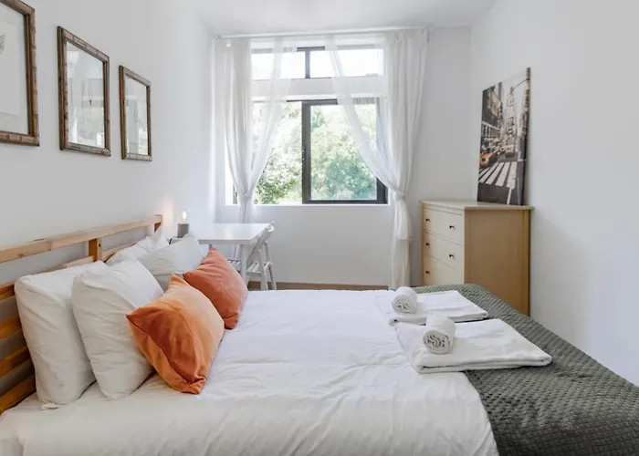 1br Retreat In Prime Location By Lovelystay